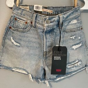 Brand new Levi’s Wedgie Shorts